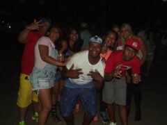 Oktober 10 Anos